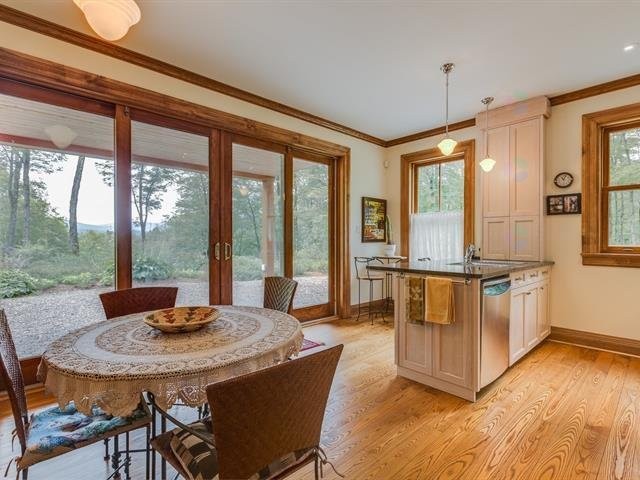 









199


Ch. du Mont-Écho

,
Lac-Brome,




QC
J0E1V0

