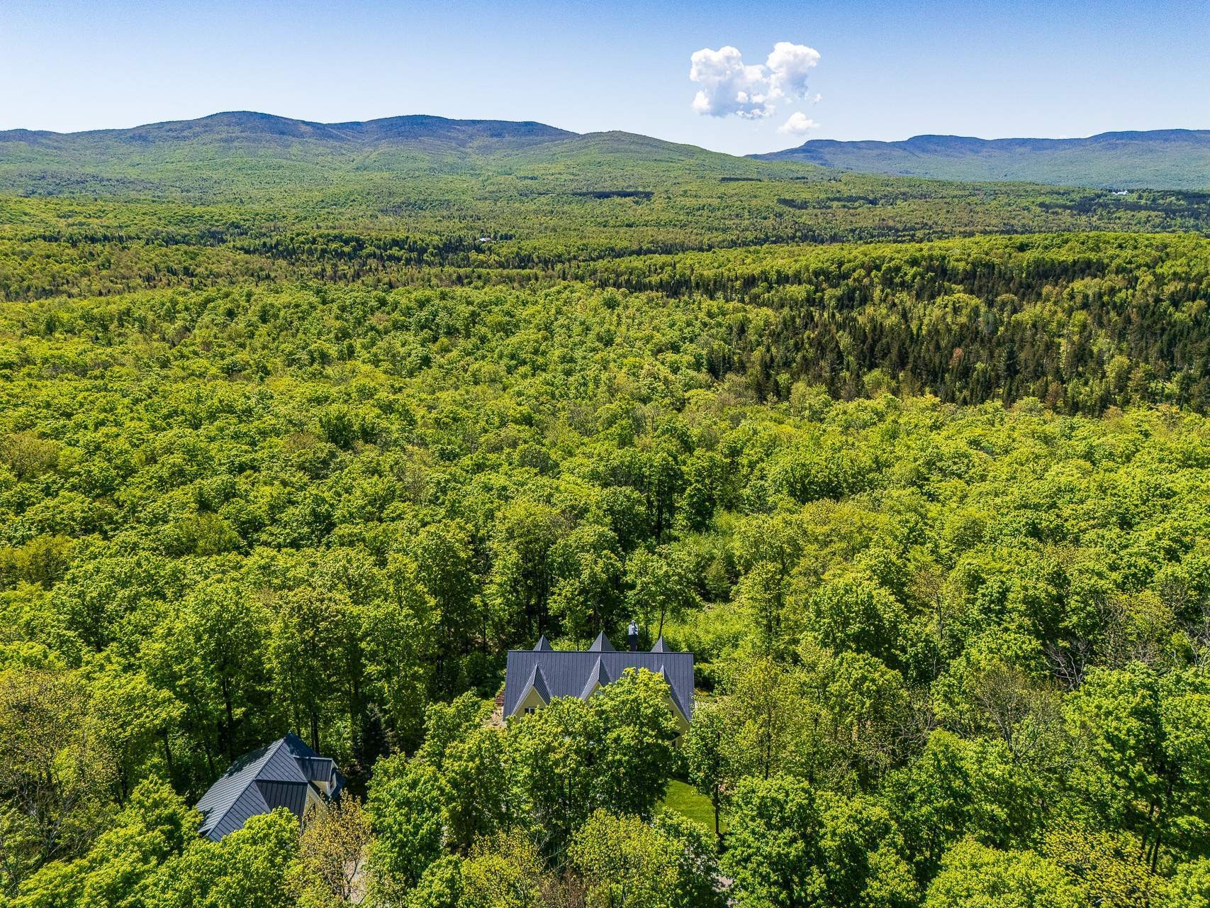 









199


Ch. du Mont-Écho

,
Lac-Brome,




QC
J0E1V0

