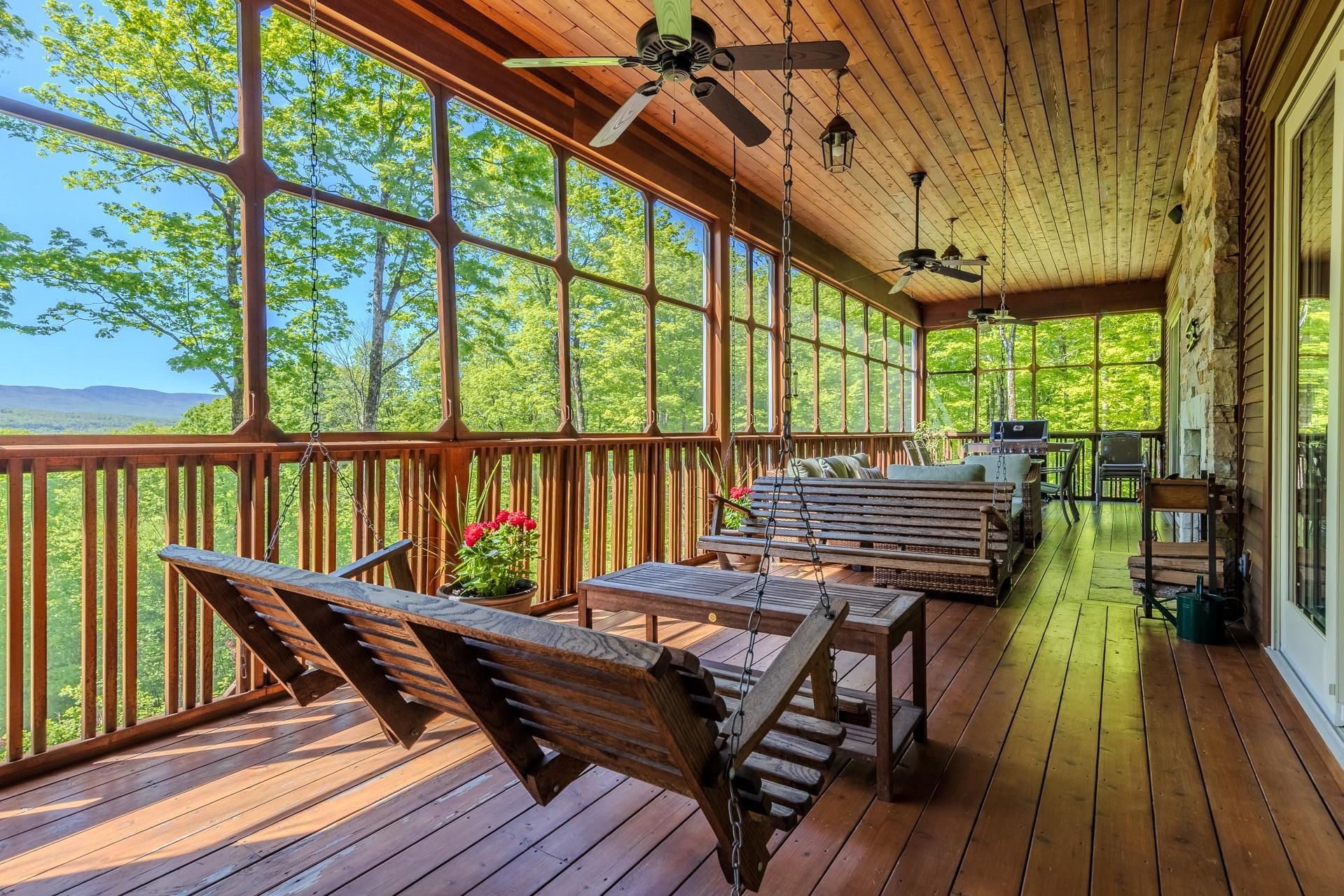 









199


Ch. du Mont-Écho

,
Lac-Brome,




QC
J0E1V0

