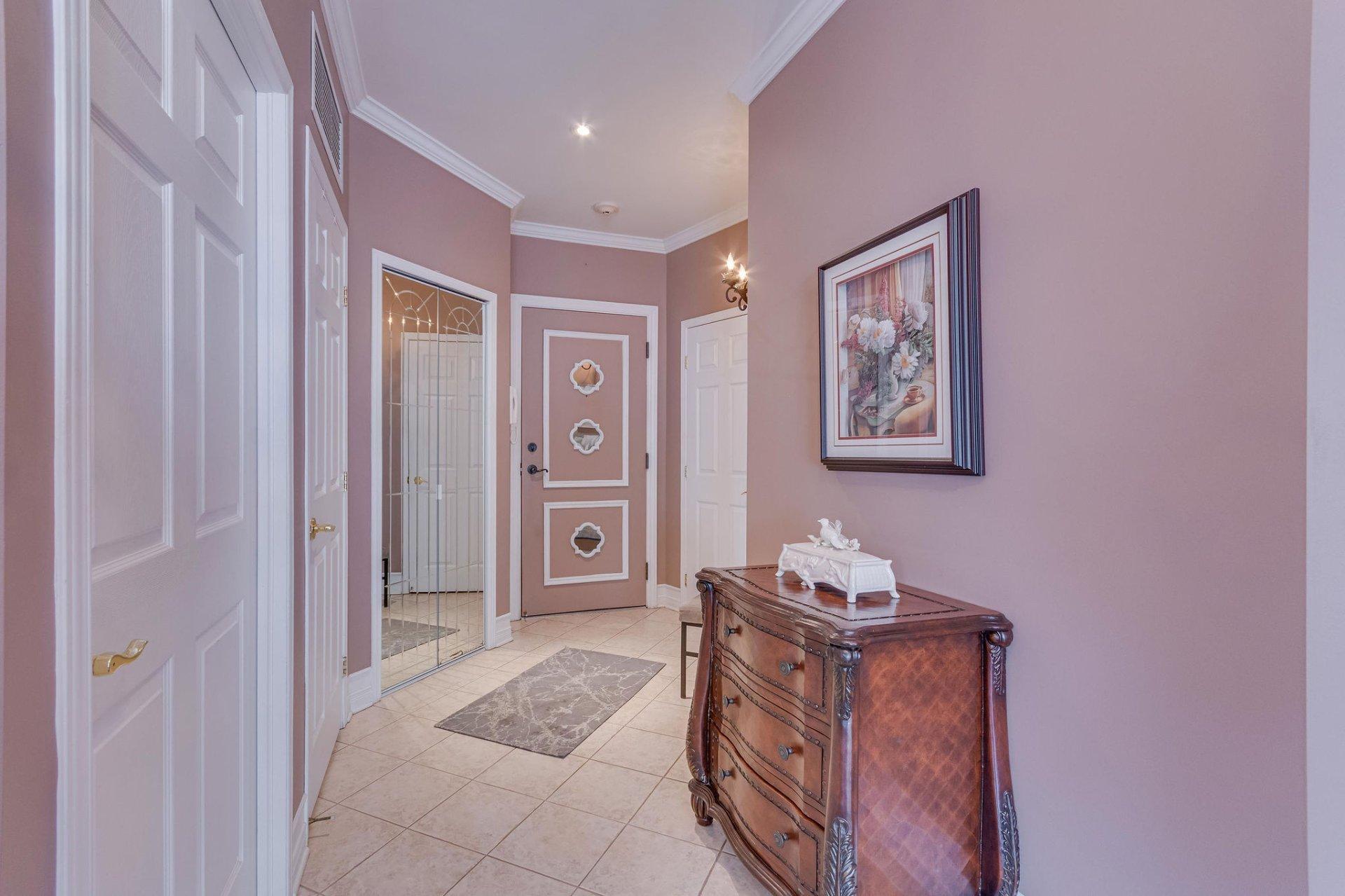 









556


Boul. de l'Hôpital

, 105,
Gatineau (Gatineau),




QC
J8V4C3

