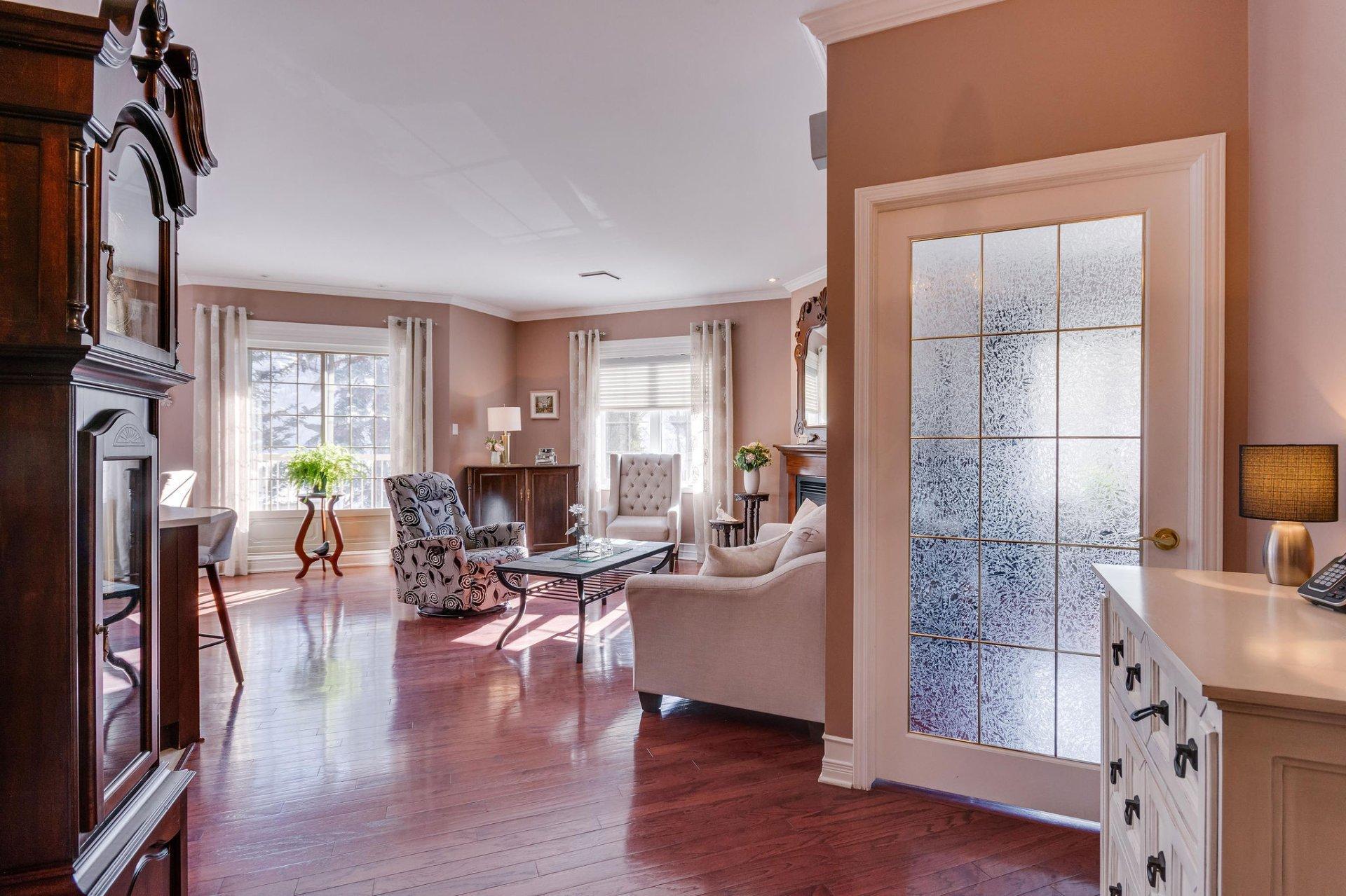 









556


Boul. de l'Hôpital

, 105,
Gatineau (Gatineau),




QC
J8V4C3

