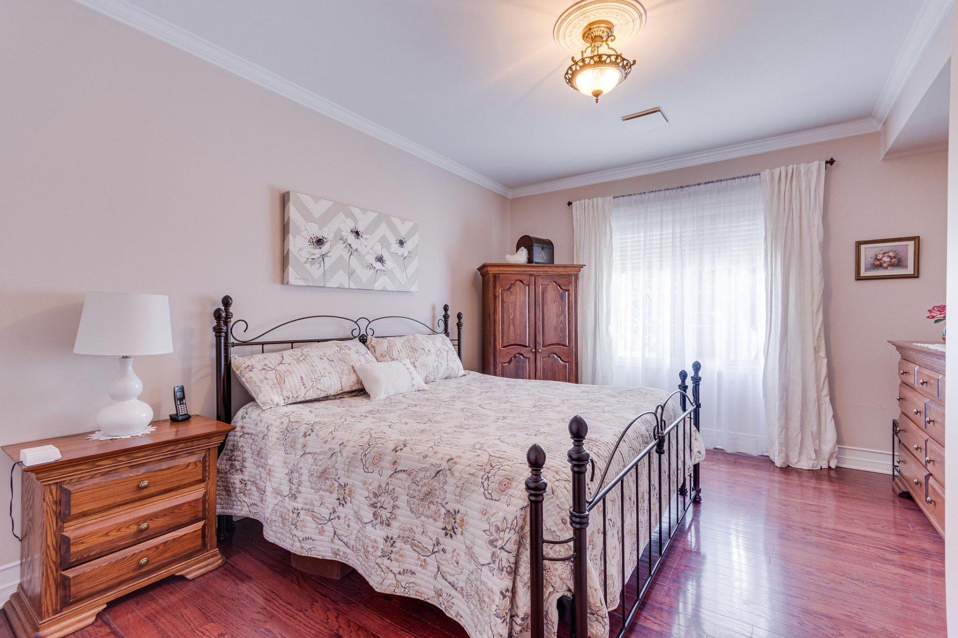 









556


Boul. de l'Hôpital

, 105,
Gatineau (Gatineau),




QC
J8V4C3

