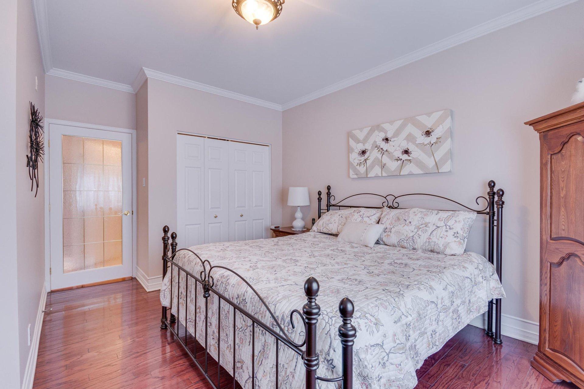 









556


Boul. de l'Hôpital

, 105,
Gatineau (Gatineau),




QC
J8V4C3

