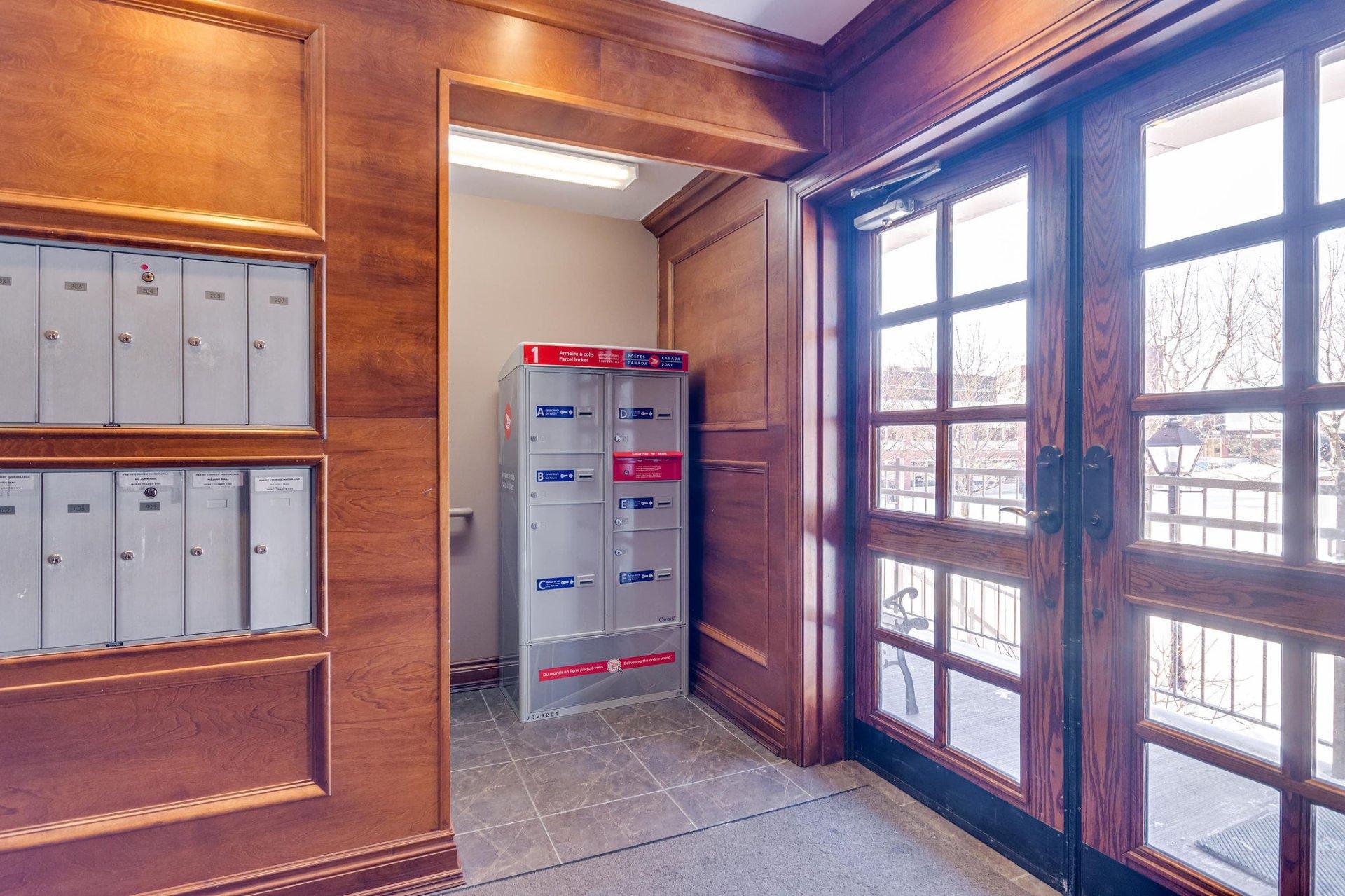 









556


Boul. de l'Hôpital

, 105,
Gatineau (Gatineau),




QC
J8V4C3

