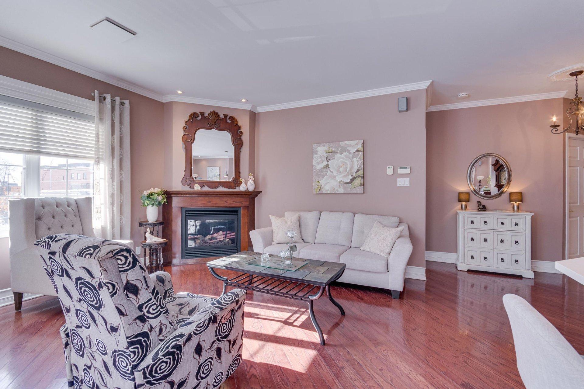 









556


Boul. de l'Hôpital

, 105,
Gatineau (Gatineau),




QC
J8V4C3

