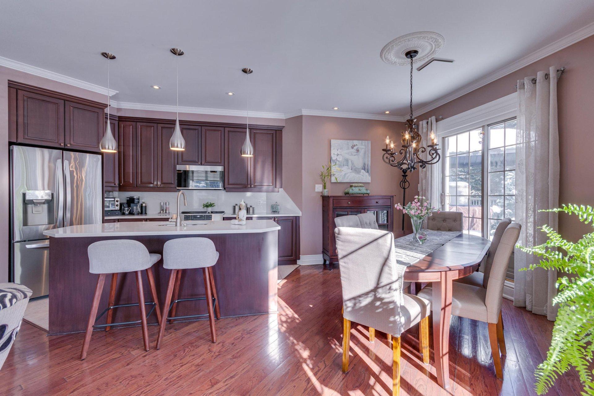 









556


Boul. de l'Hôpital

, 105,
Gatineau (Gatineau),




QC
J8V4C3

