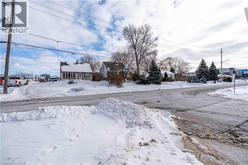 












202-196 UPPER MOUNT ALBION Road

,
Stoney Creek,







Ontario
L8J1V4

