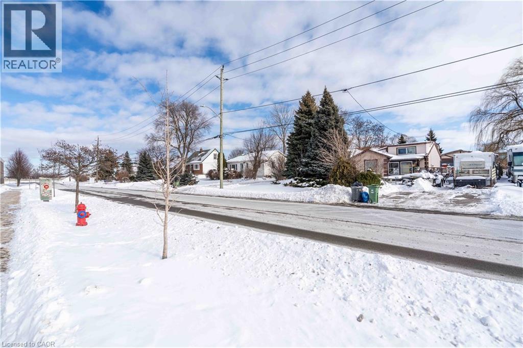 












202-196 UPPER MOUNT ALBION Road

,
Stoney Creek,







Ontario
L8J1V4

