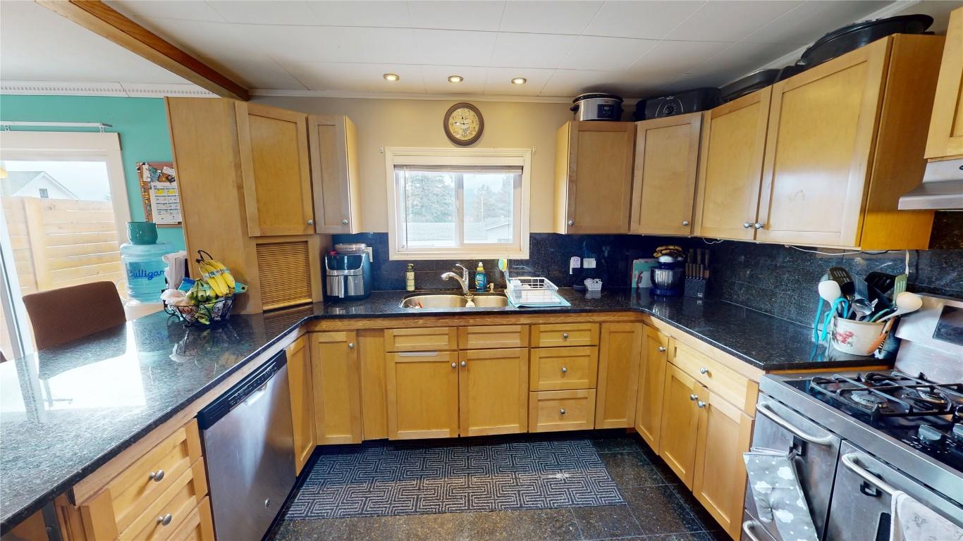 









333


10th

Avenue,
Cranbrook,




BC
V1C 2N5

