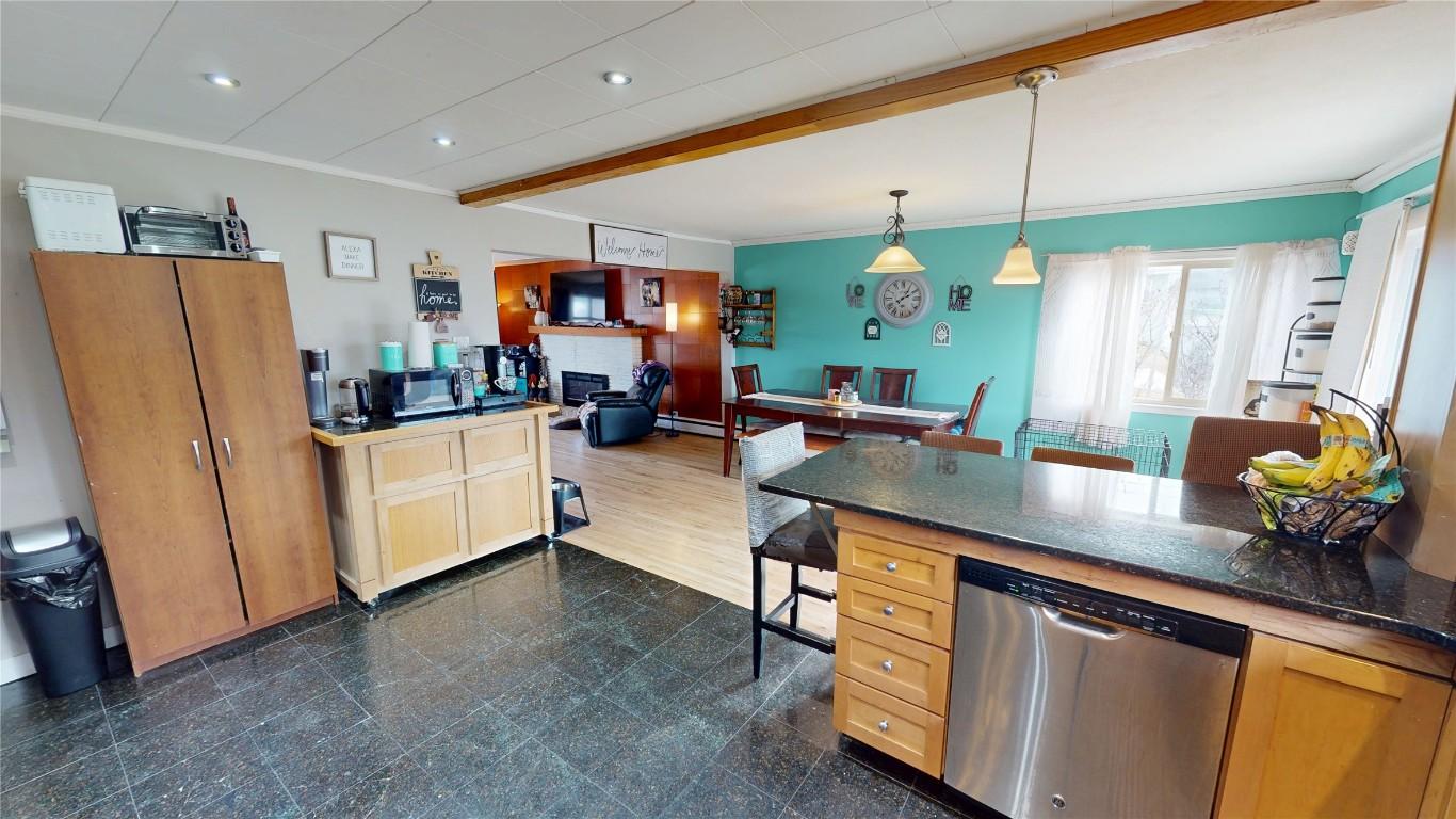 









333


10th

Avenue,
Cranbrook,




BC
V1C 2N5

