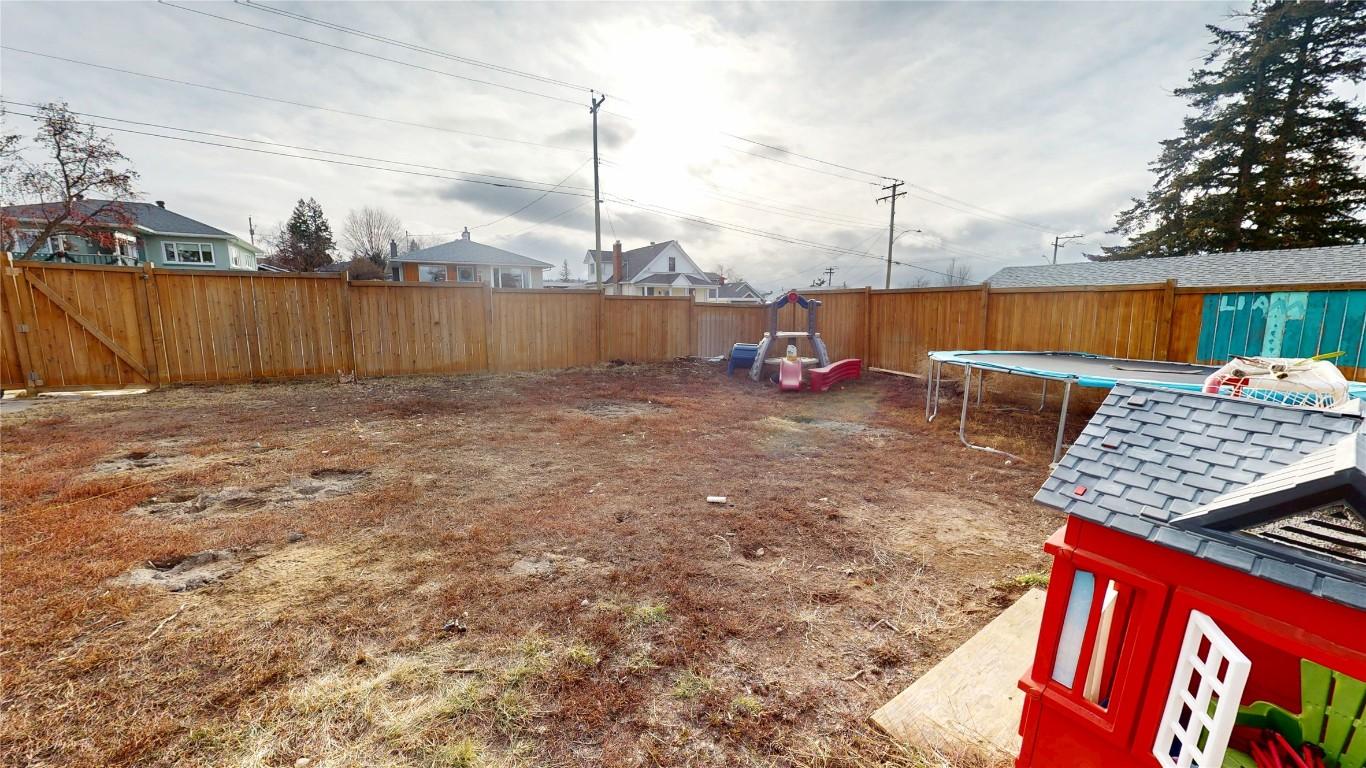 









333


10th

Avenue,
Cranbrook,




BC
V1C 2N5

