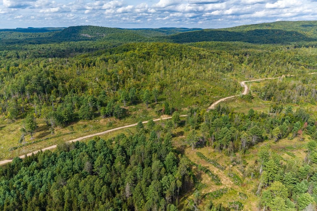 









900


Riv. Coulonge

,
Mansfield-et-Pontefract,







QC
J0X1R0


