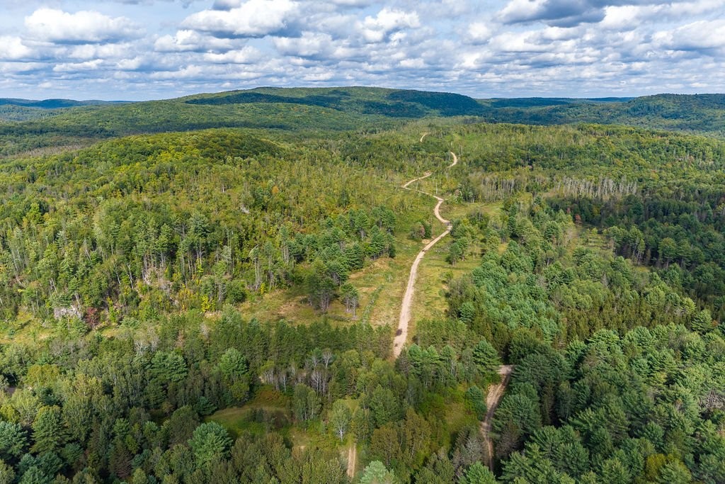 









900


Riv. Coulonge

,
Mansfield-et-Pontefract,







QC
J0X1R0

