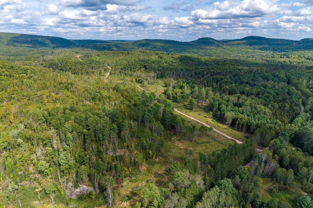 









900


Riv. Coulonge

,
Mansfield-et-Pontefract,







QC
J0X1R0

