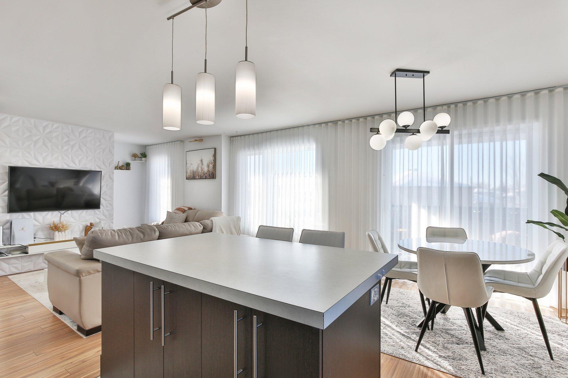 









2917


Rue des Galets

,
Carignan,




QC
J3L0V1

