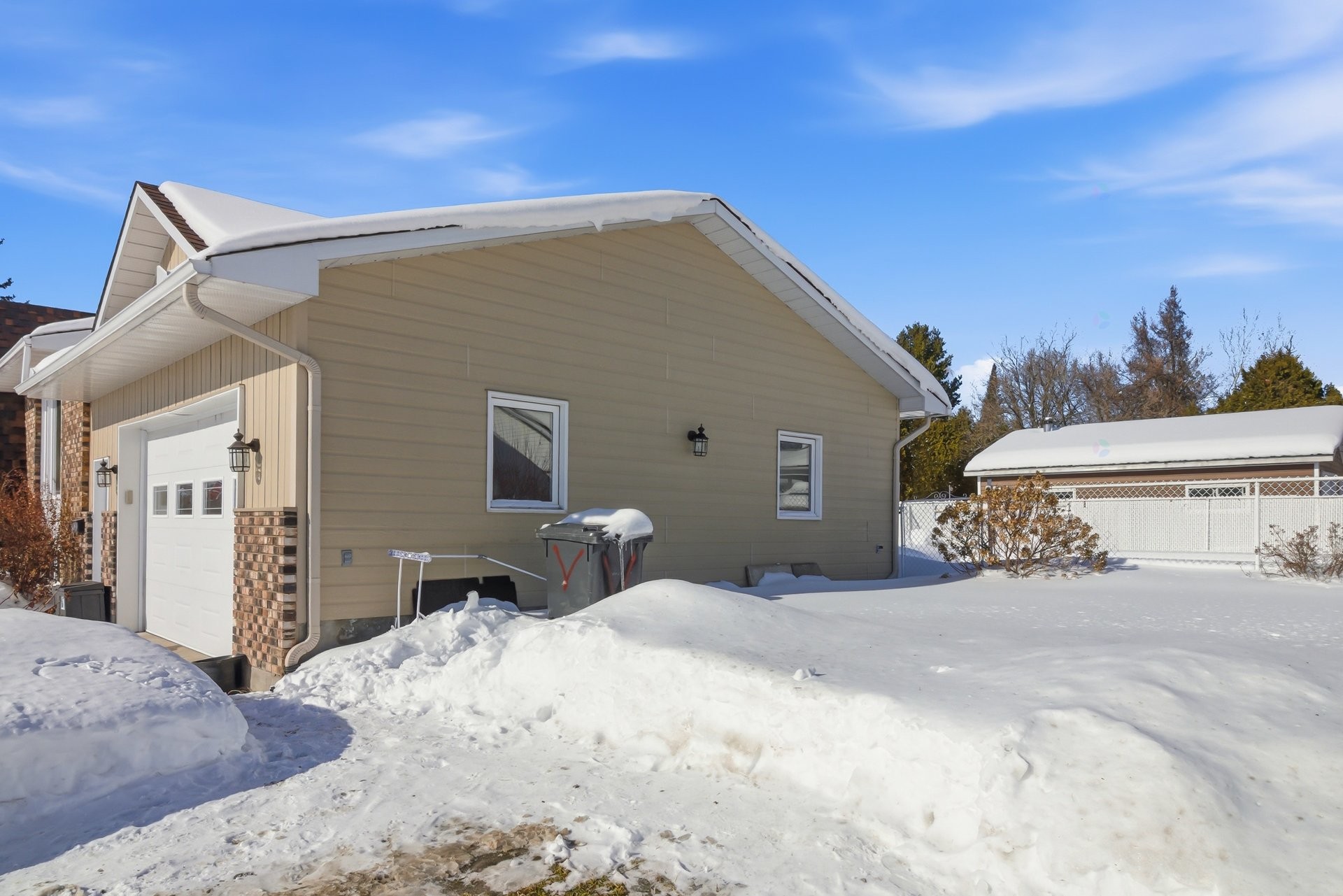 









25


Rue de Lannion

,
Gatineau (Masson-Angers),




QC
J8M1S7

