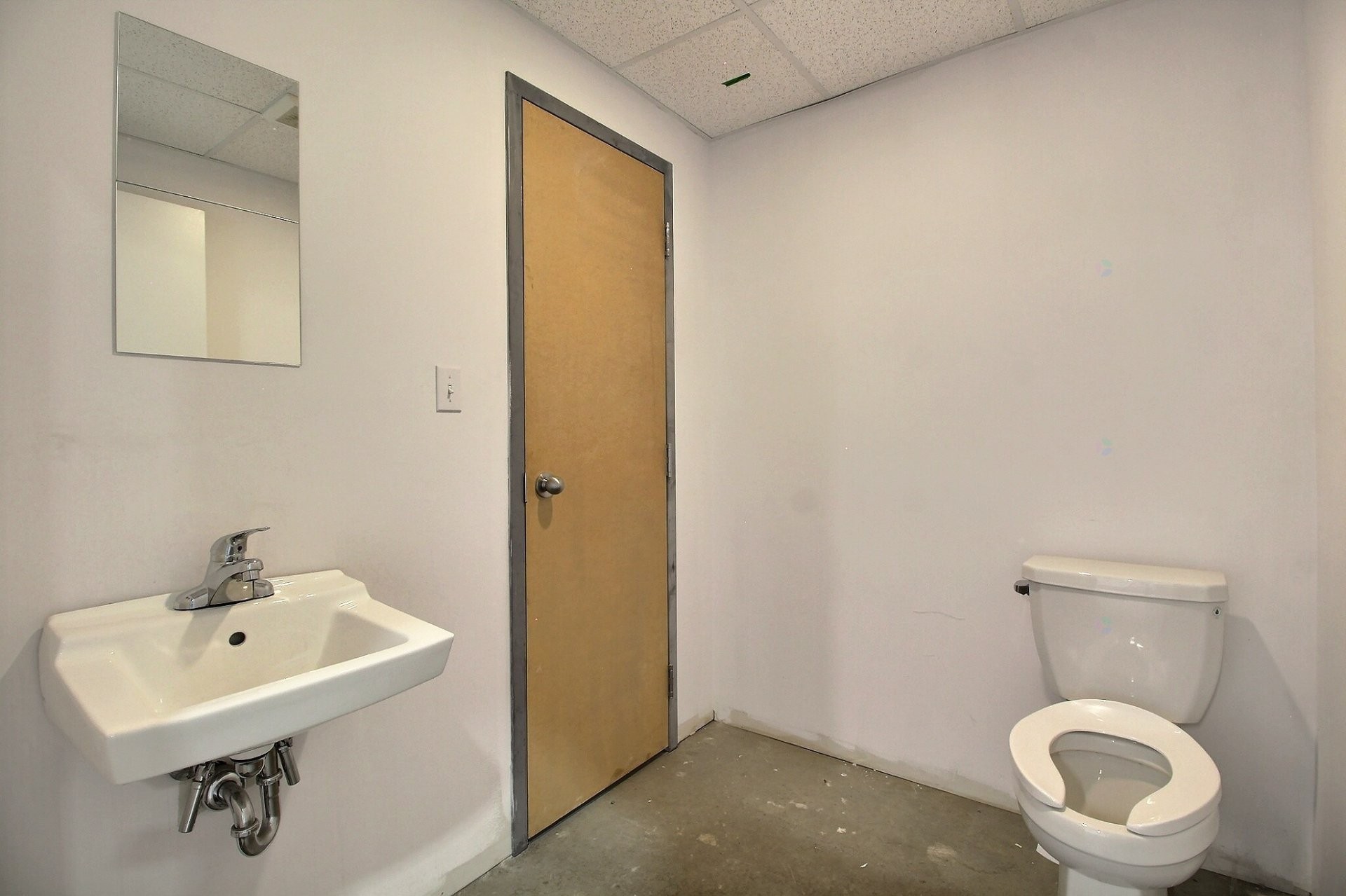 









2251


Rue Tanguay

,
Magog,




QC
J1X5Y5

