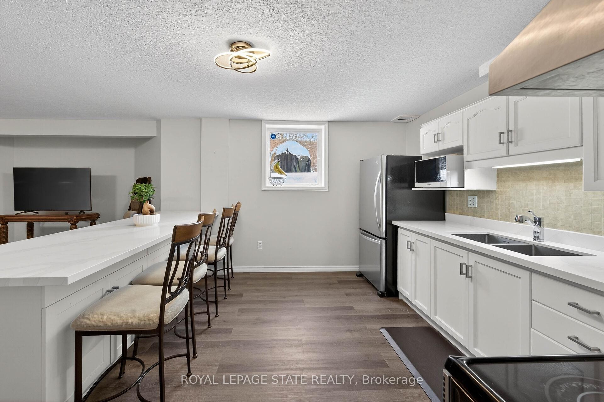 









90


Kortright

Road East,
Guelph,




ON
N1G 4N8

