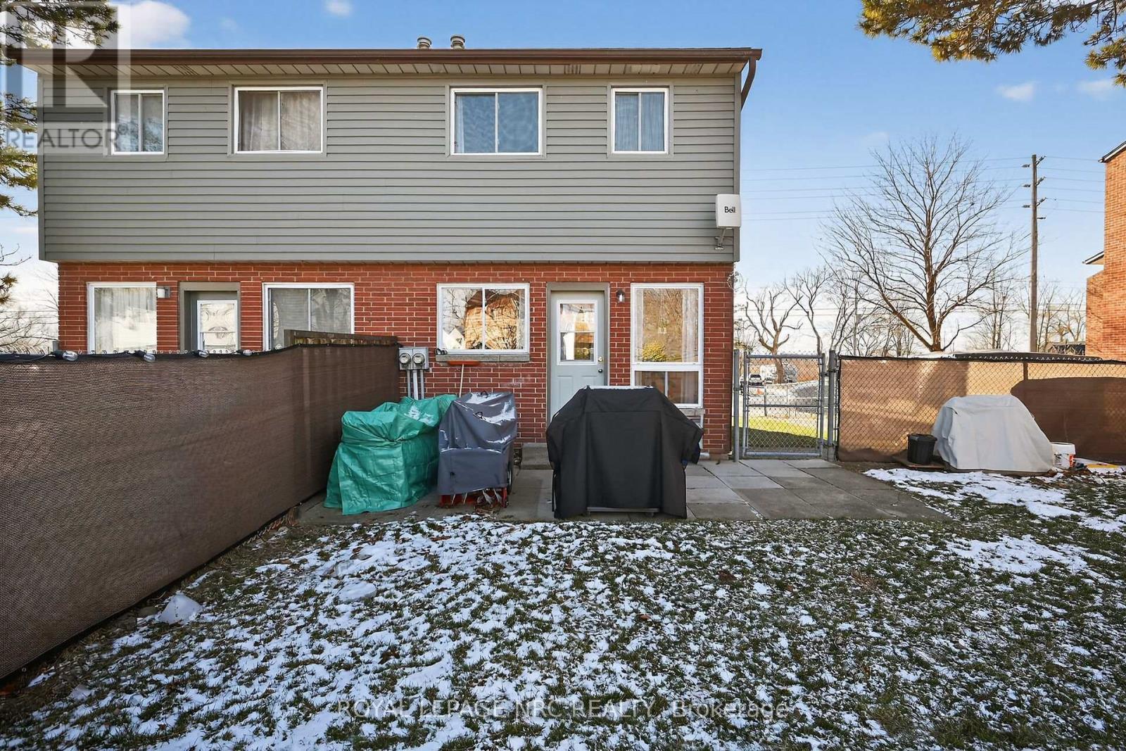 












527 MAIN STREET E

,
Haldimand,




Ontario
N1A2Y5

