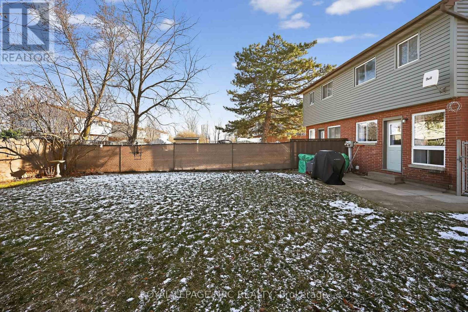 












527 MAIN STREET E

,
Haldimand,




Ontario
N1A2Y5

