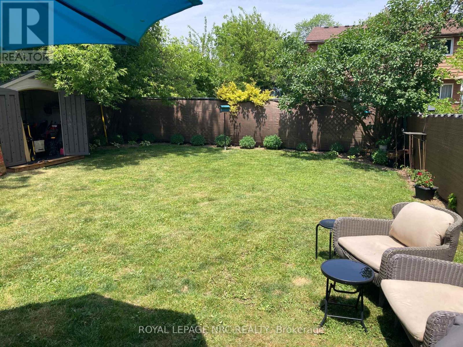 












527 MAIN STREET E

,
Haldimand,




Ontario
N1A2Y5

