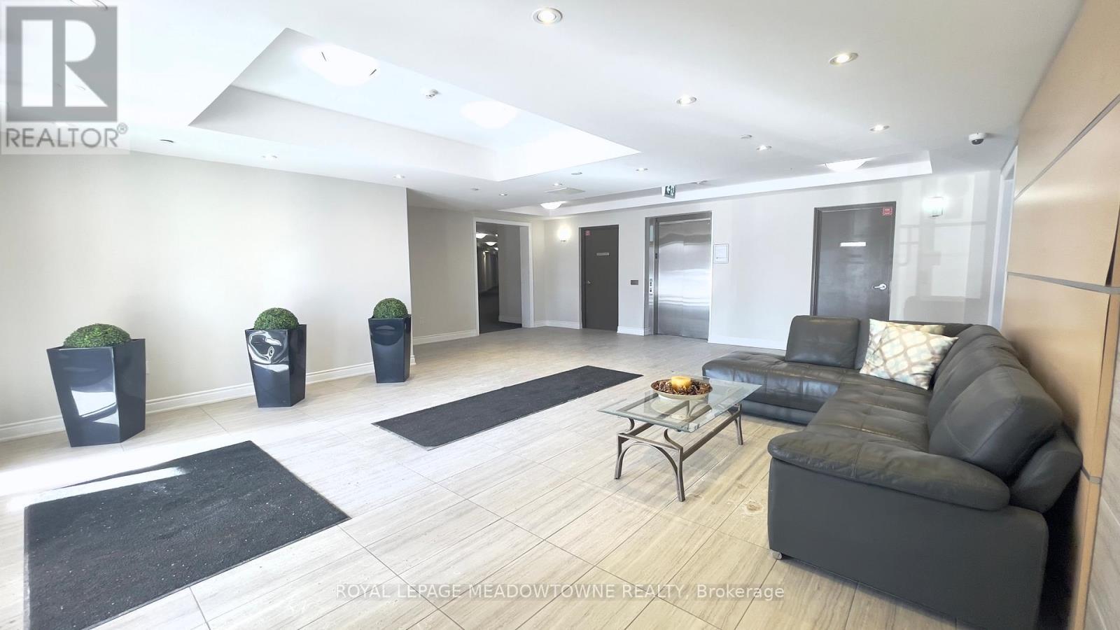 












416 - 84 ASPEN SPRINGS DRIVE

,
Clarington,




Ontario
L1C0V3

