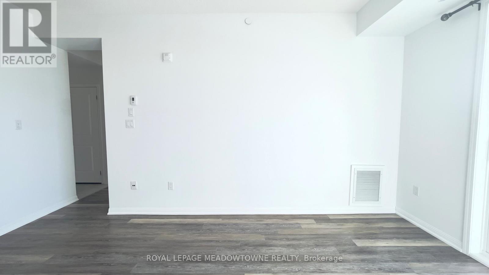 












416 - 84 ASPEN SPRINGS DRIVE

,
Clarington,




Ontario
L1C0V3

