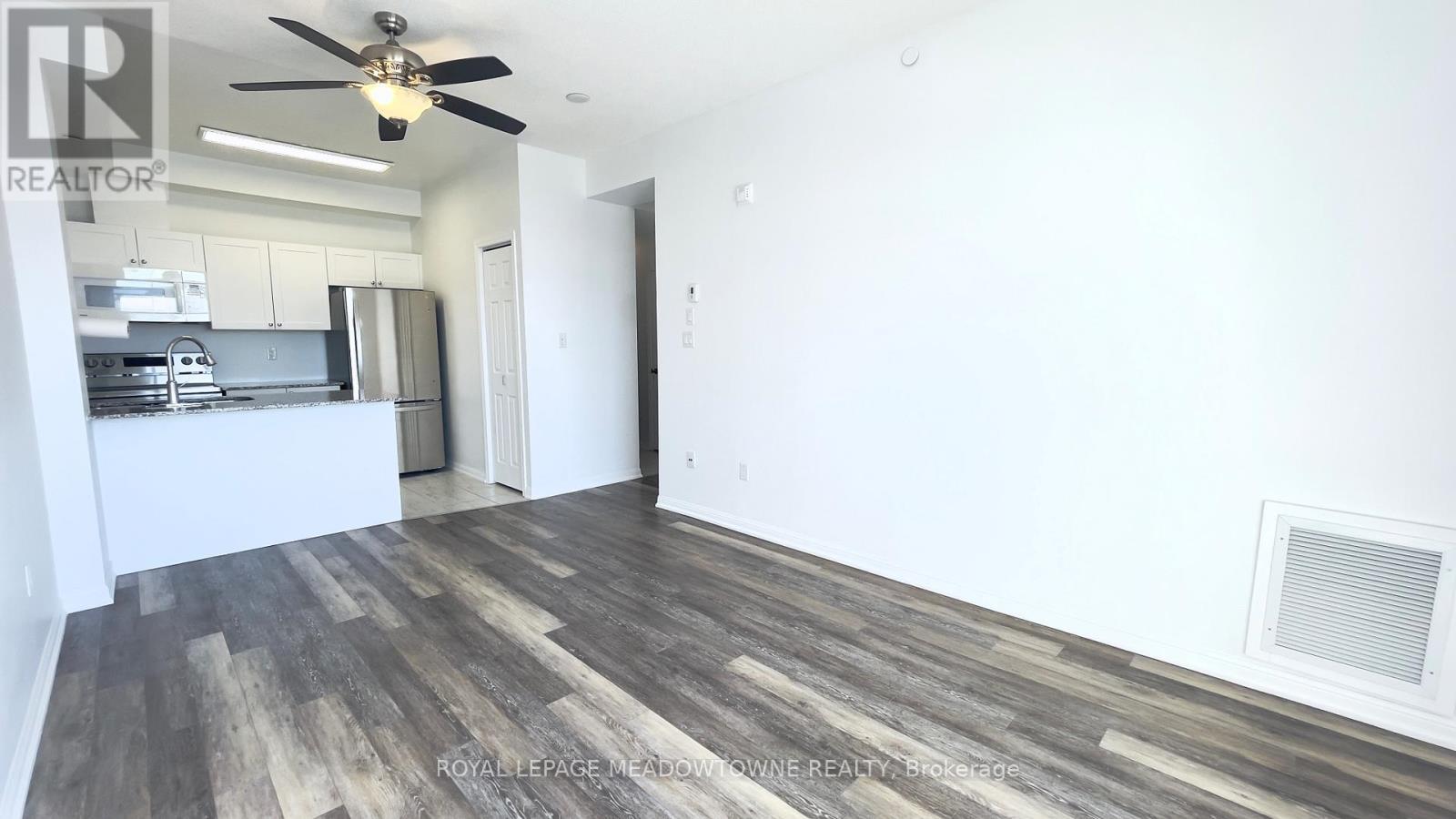 












416 - 84 ASPEN SPRINGS DRIVE

,
Clarington,




Ontario
L1C0V3

