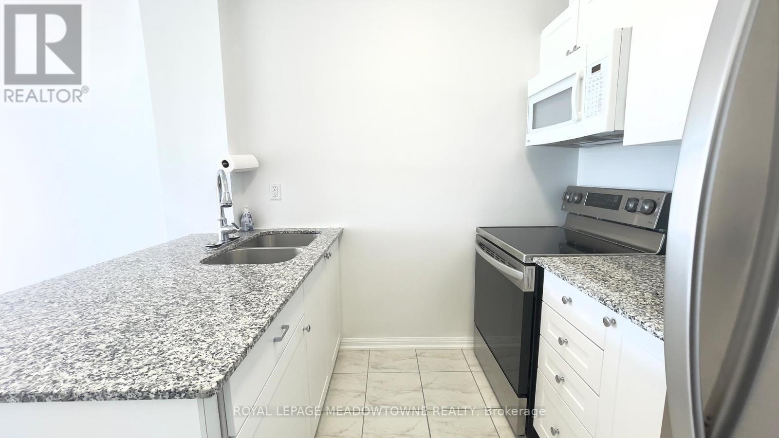 












416 - 84 ASPEN SPRINGS DRIVE

,
Clarington,




Ontario
L1C0V3

