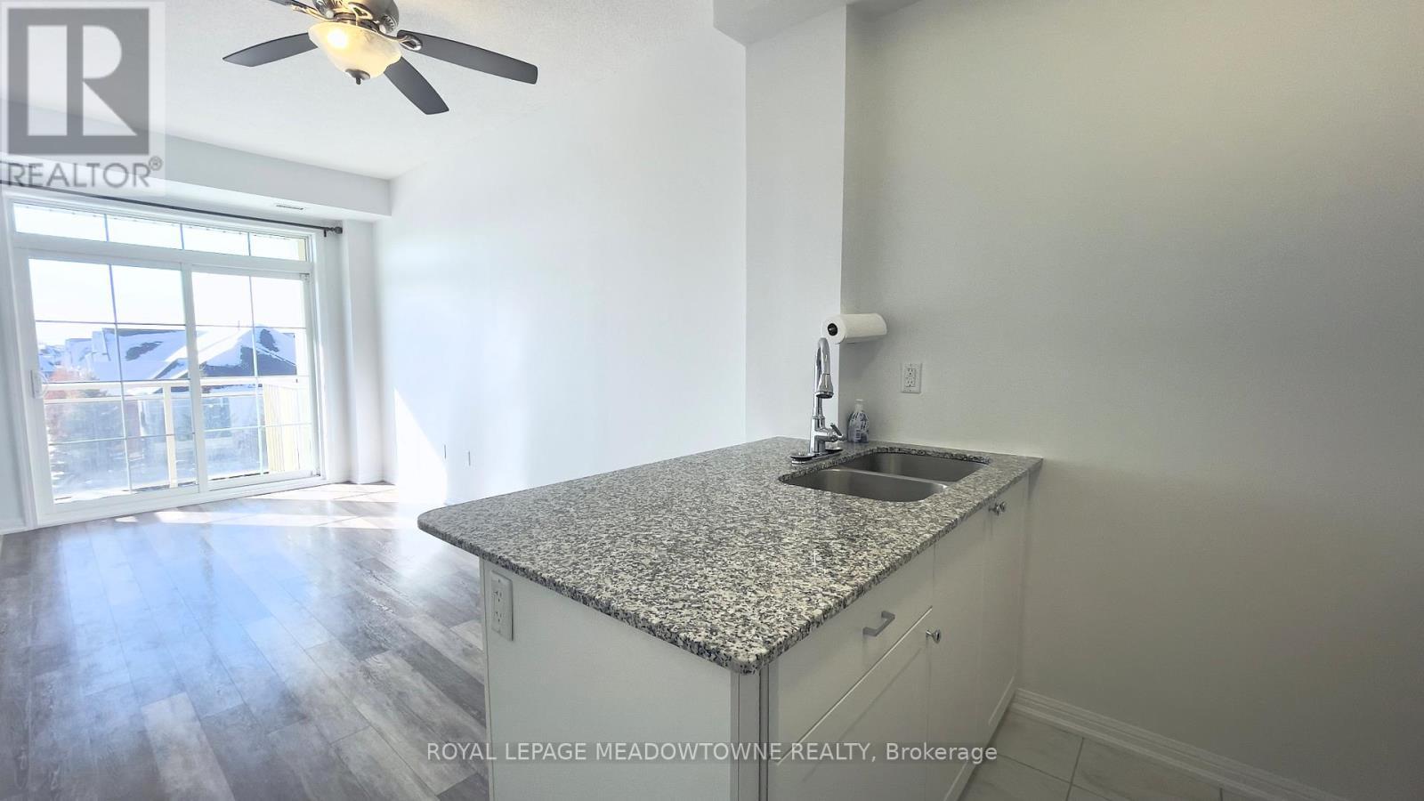 












416 - 84 ASPEN SPRINGS DRIVE

,
Clarington,




Ontario
L1C0V3

