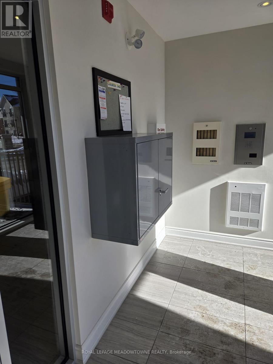 












416 - 84 ASPEN SPRINGS DRIVE

,
Clarington,




Ontario
L1C0V3

