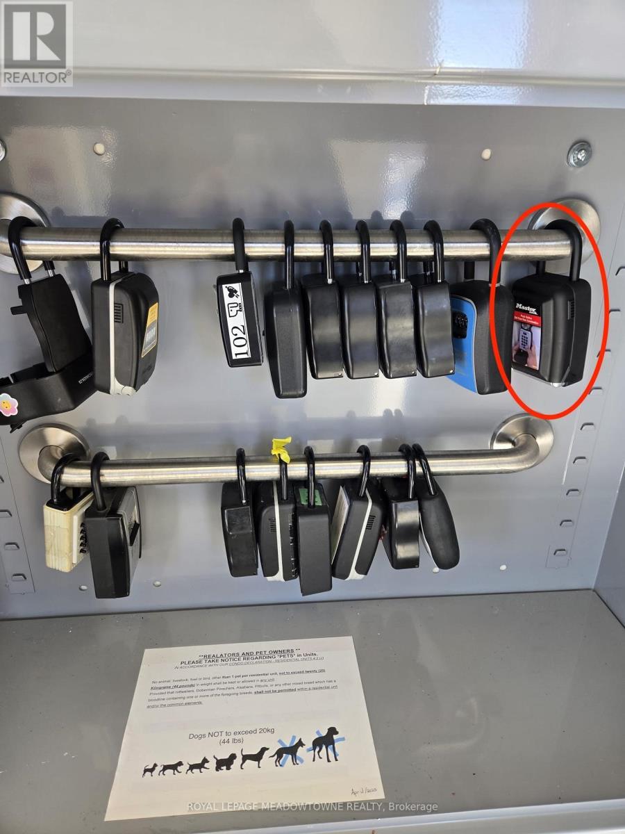 












416 - 84 ASPEN SPRINGS DRIVE

,
Clarington,




Ontario
L1C0V3

