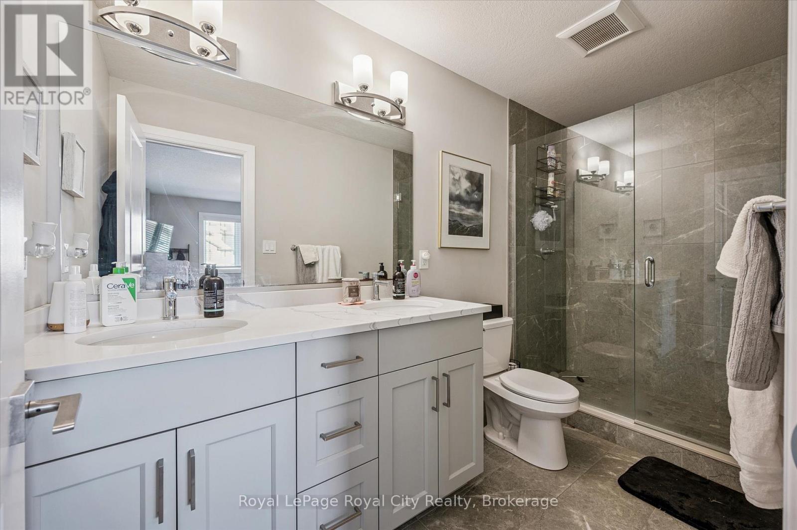 












3 - 35 WIDEMAN BOULEVARD

,
Guelph (Victoria North),




Ontario
N1E0J2

