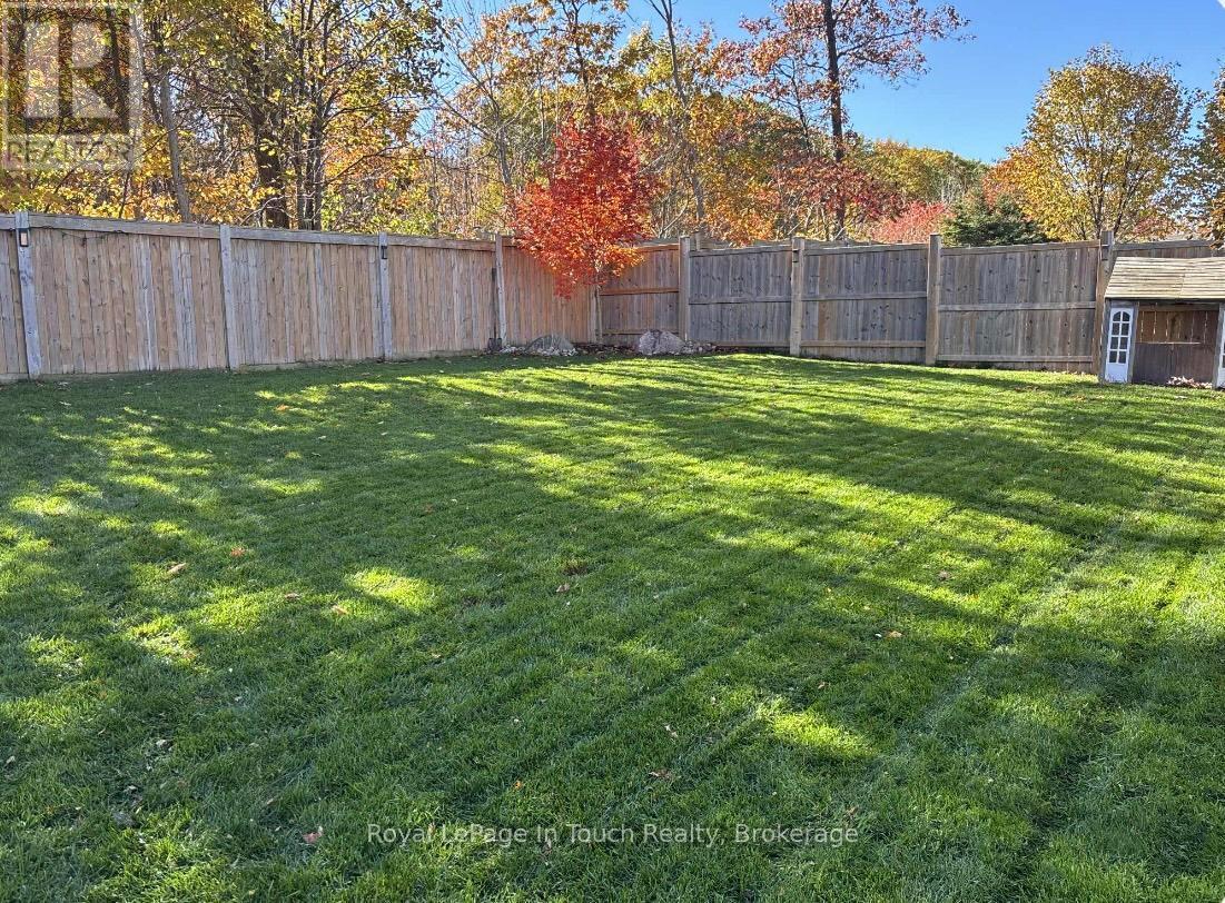 












13 HUNTER AVENUE

,
Tay (Victoria Harbour),




Ontario
L0K2A0

