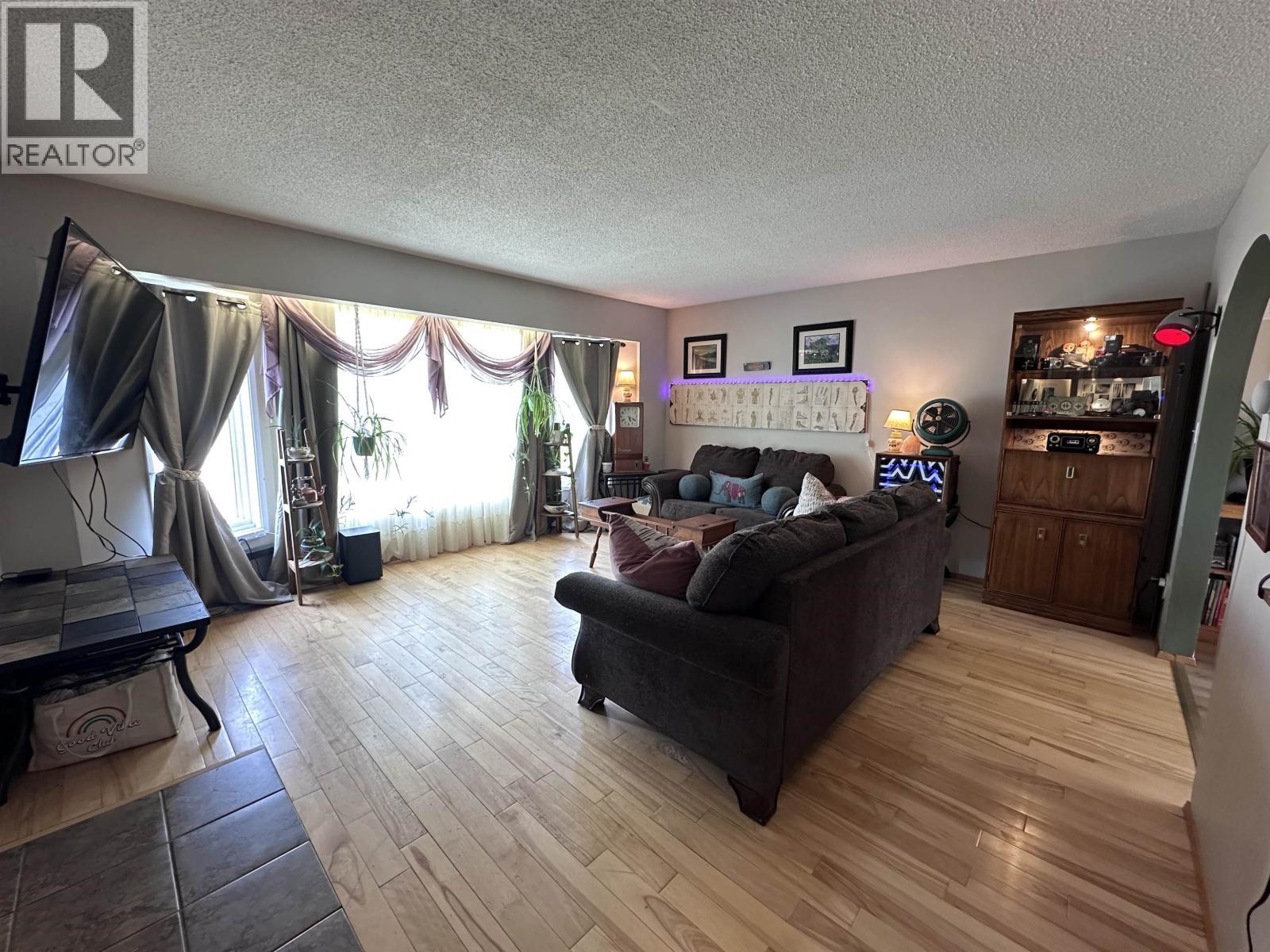 












5216 TAMARACK CRESCENT

,
Fort Nelson,




British Columbia
V0C1R0

