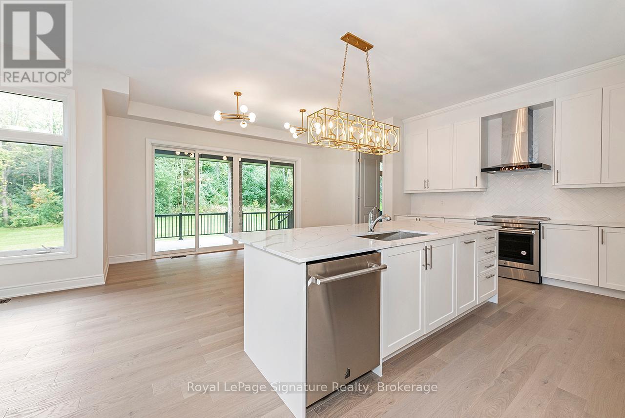 












116 DOROTHY DRIVE

,
Blue Mountains,




Ontario
N0H1J0

