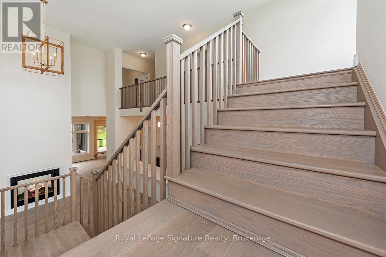 












116 DOROTHY DRIVE

,
Blue Mountains,




Ontario
N0H1J0

