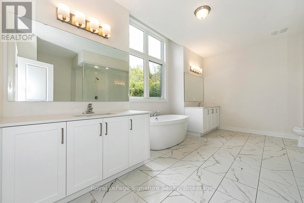 












116 DOROTHY DRIVE

,
Blue Mountains,




Ontario
N0H1J0

