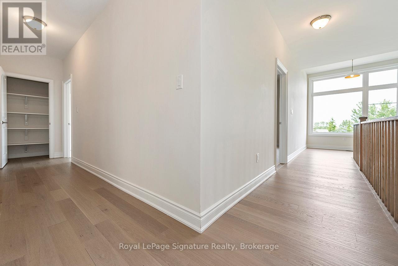 












116 DOROTHY DRIVE

,
Blue Mountains,




Ontario
N0H1J0

