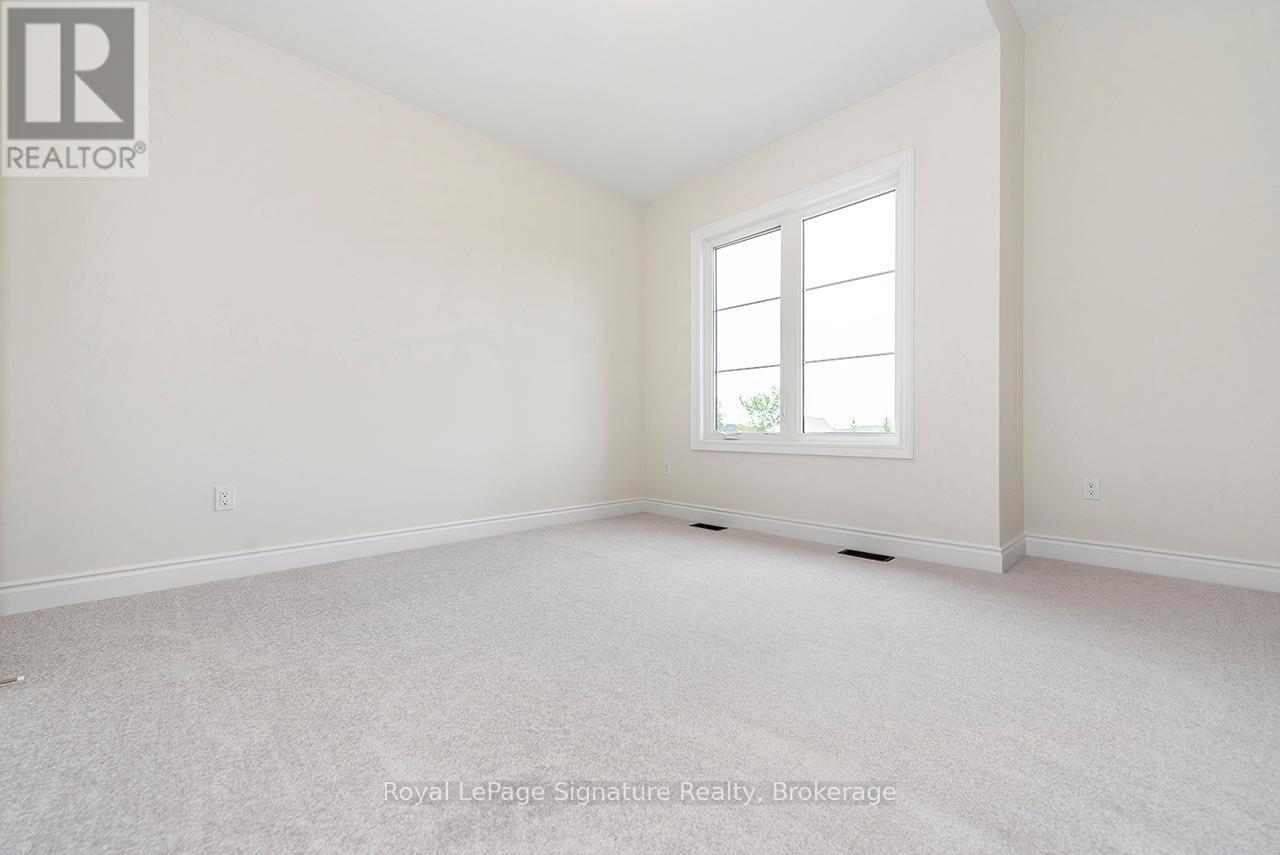 












116 DOROTHY DRIVE

,
Blue Mountains,




Ontario
N0H1J0

