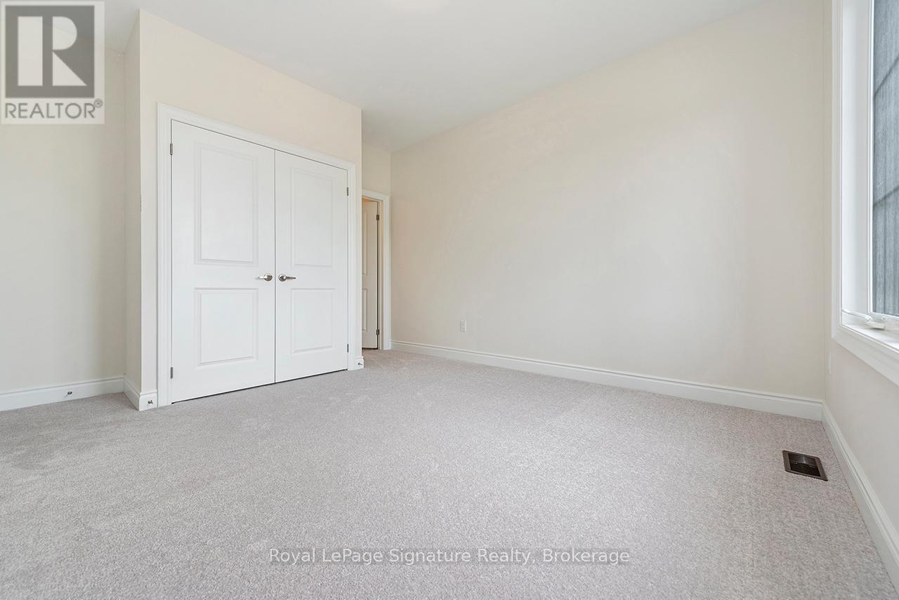 












116 DOROTHY DRIVE

,
Blue Mountains,




Ontario
N0H1J0

