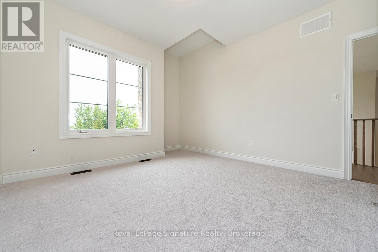 












116 DOROTHY DRIVE

,
Blue Mountains,




Ontario
N0H1J0

