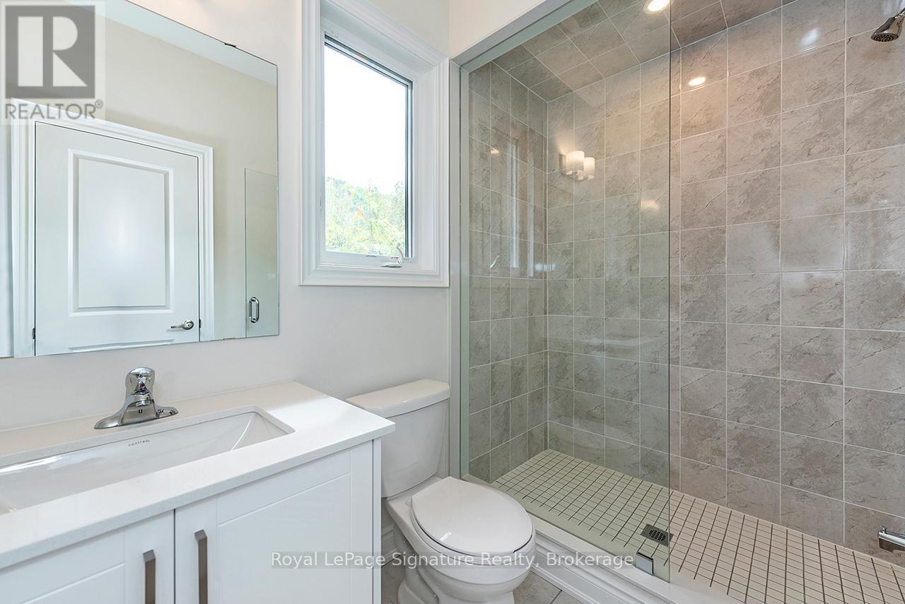 












116 DOROTHY DRIVE

,
Blue Mountains,




Ontario
N0H1J0

