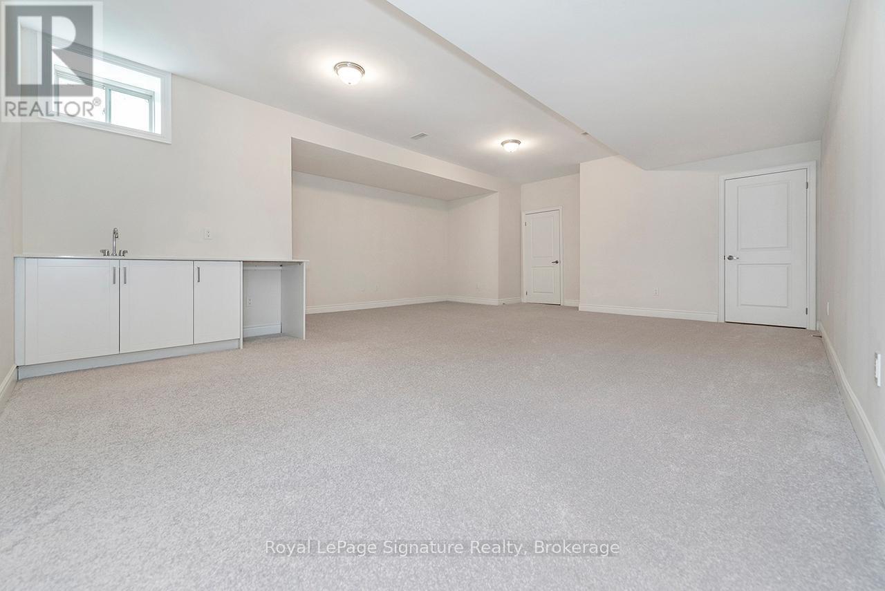 












116 DOROTHY DRIVE

,
Blue Mountains,




Ontario
N0H1J0

