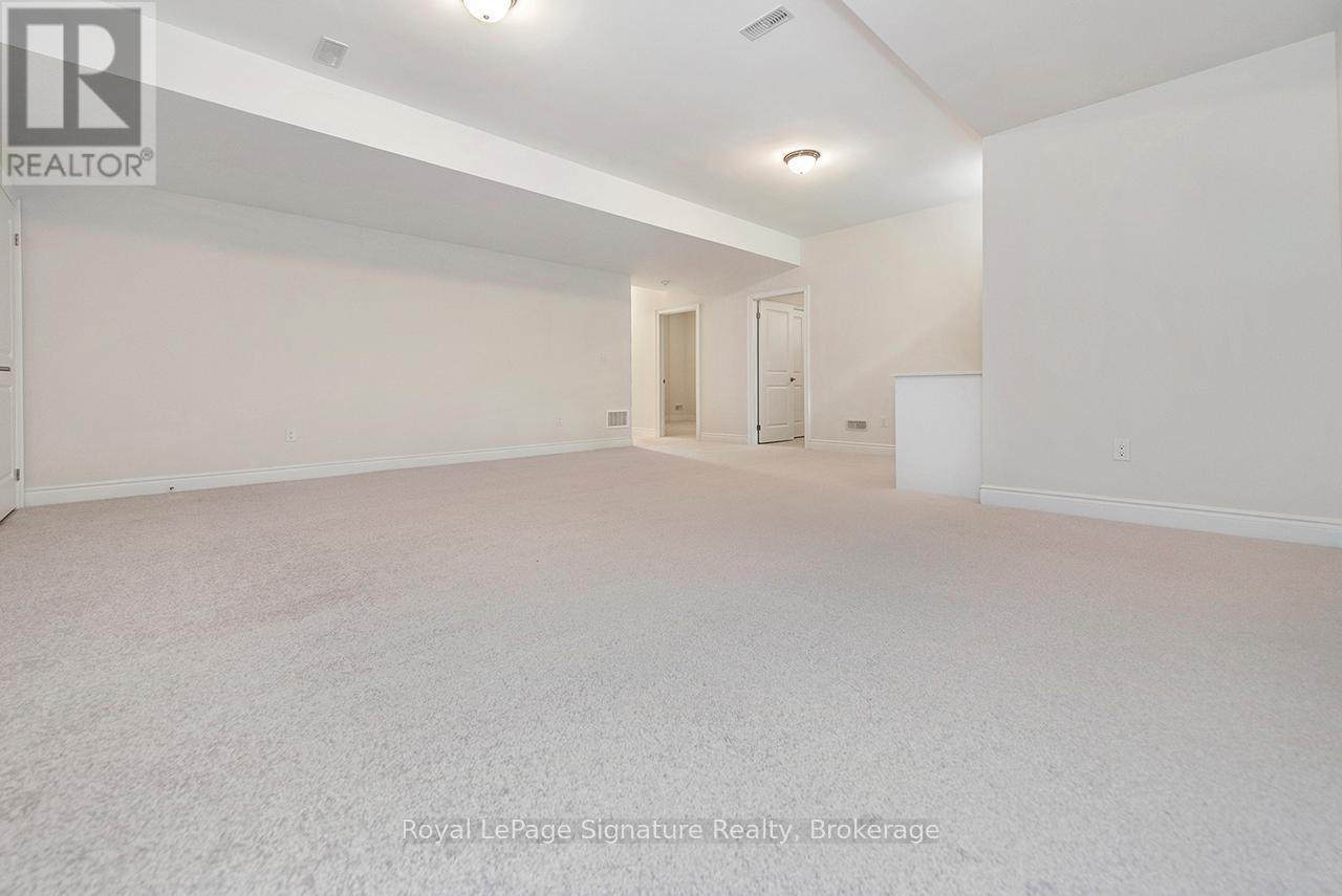 












116 DOROTHY DRIVE

,
Blue Mountains,




Ontario
N0H1J0

