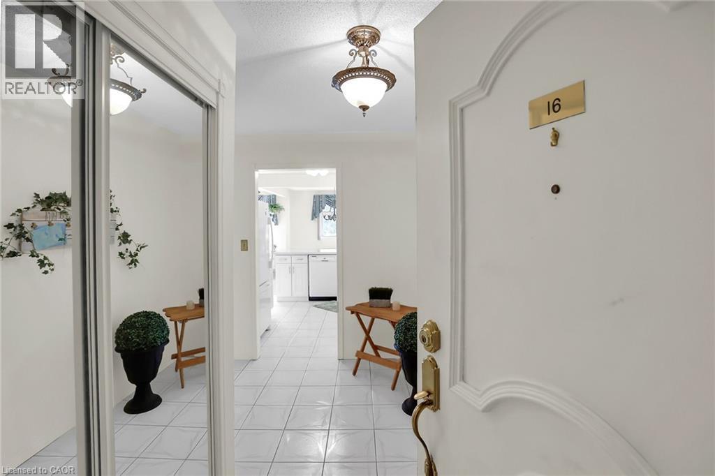 












3050 PINEMEADOW Drive Unit# 16

,
Burlington,




Ontario
L7M3X5

