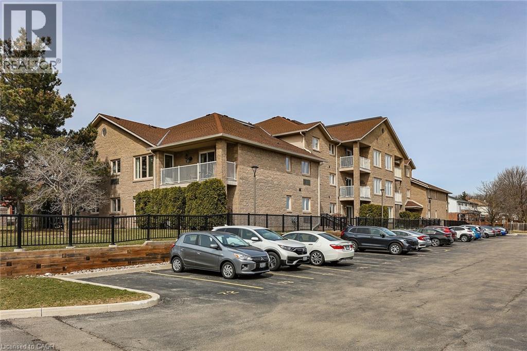 












3050 PINEMEADOW Drive Unit# 16

,
Burlington,




Ontario
L7M3X5


