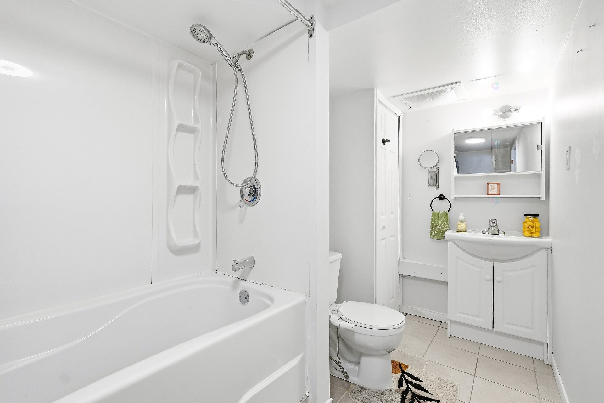 









1312


Rue Verreault

,
Marieville,




QC
J3M1B5

