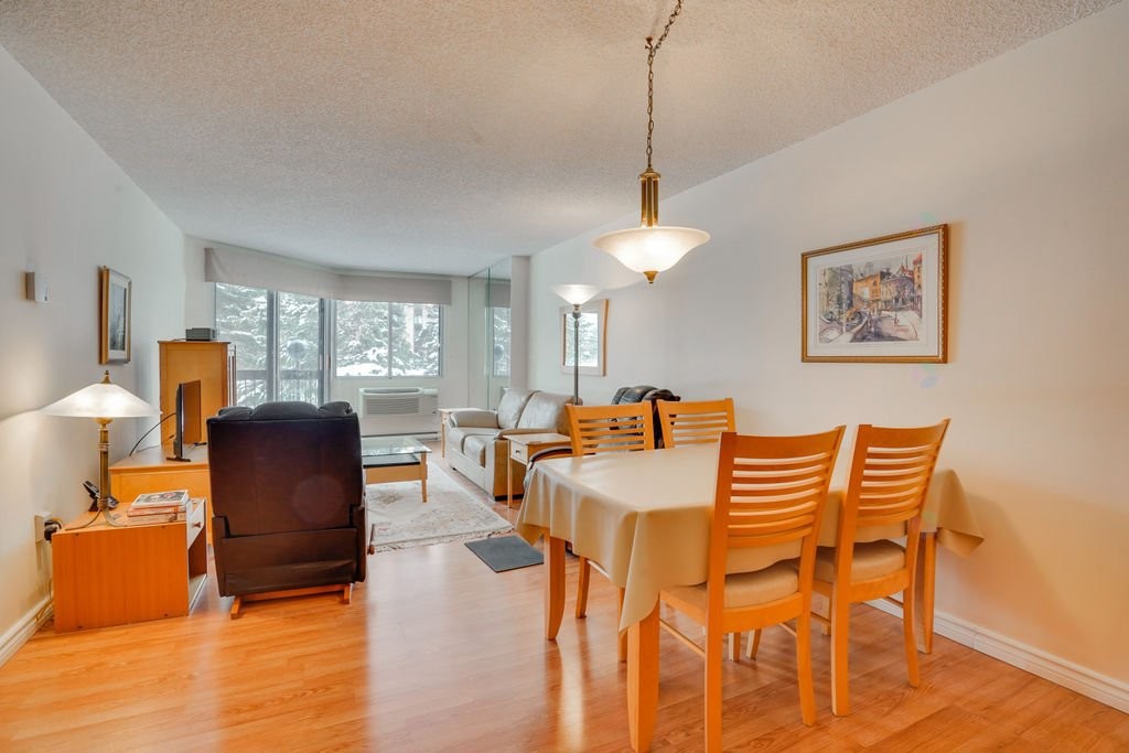 









50


Rue Dussault

, 104,
Gatineau (Hull),




QC
J8X4G2

