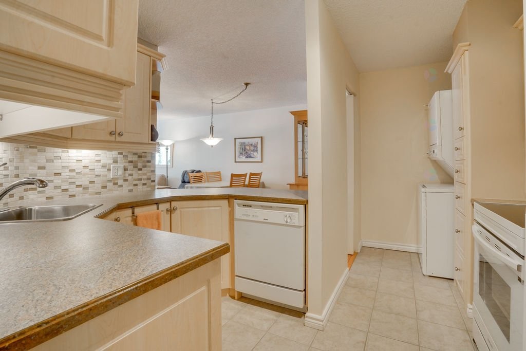 









50


Rue Dussault

, 104,
Gatineau (Hull),




QC
J8X4G2

